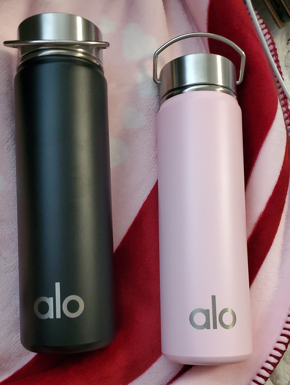 Alo Stainless Steel Water Bottle - Black And Pale Pink Set Of 2